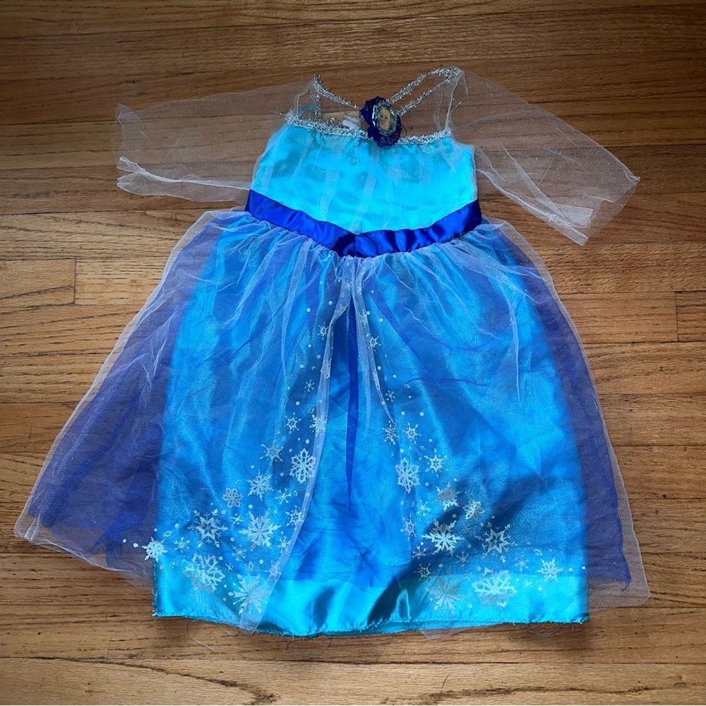 Elsa inspired costume size 4